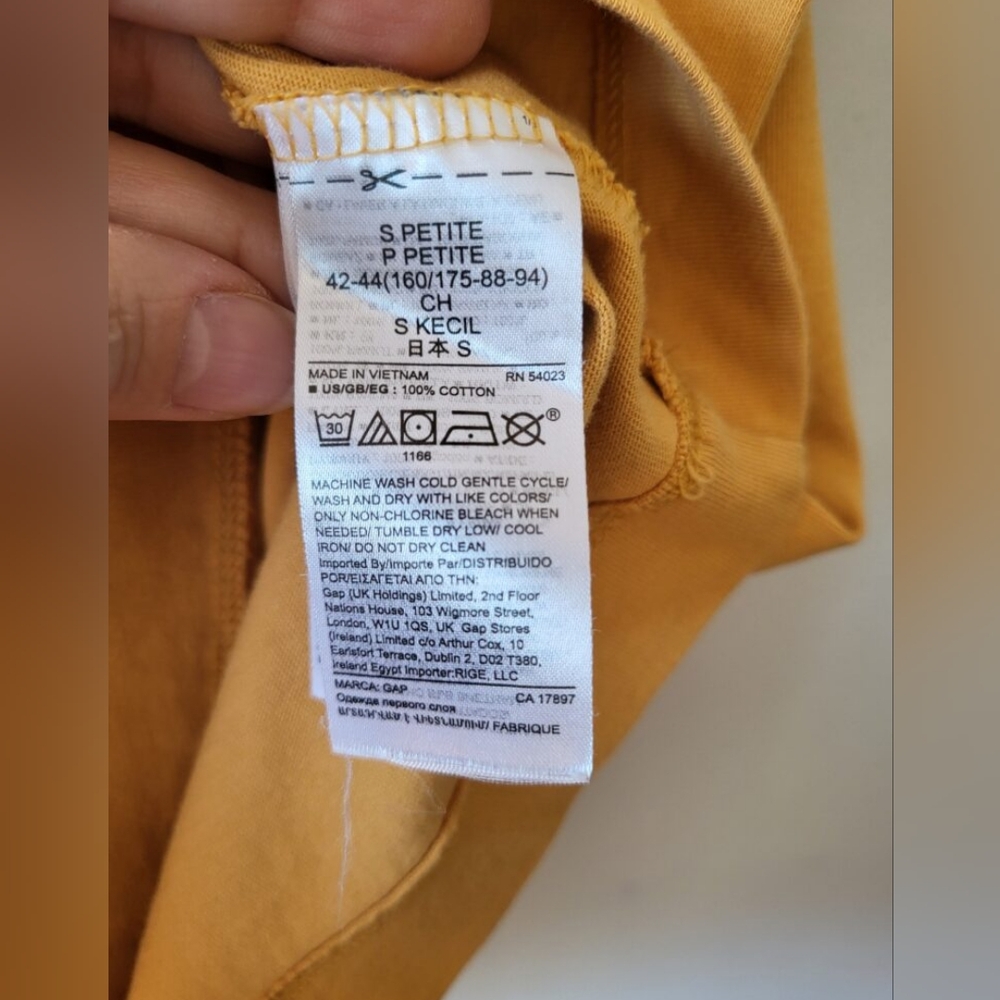 GAP  Mustard Yellow Boxy Fit Sleveless 💯 Cotton Top - Picture 4 of 6